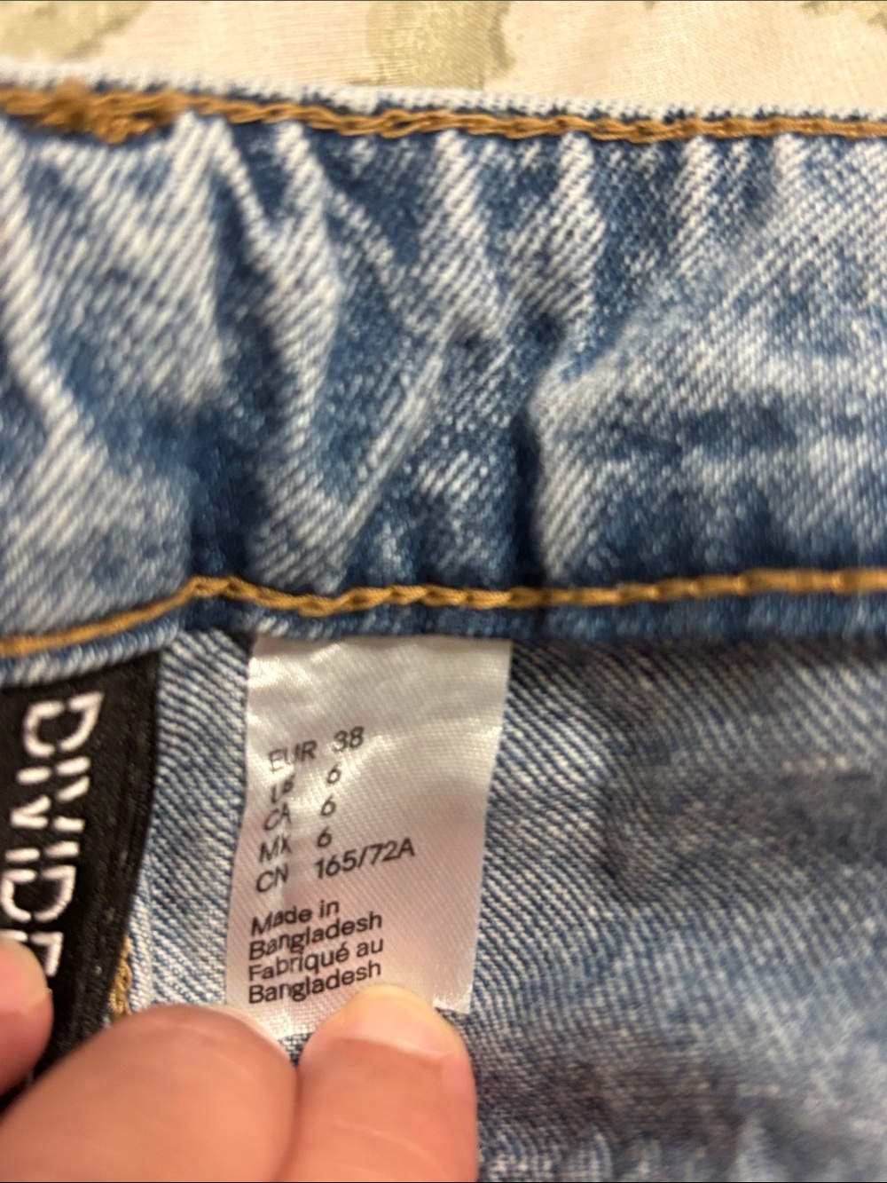 Divided Women's Light Blue Straight-Leg Jeans - Picture 4 of 8